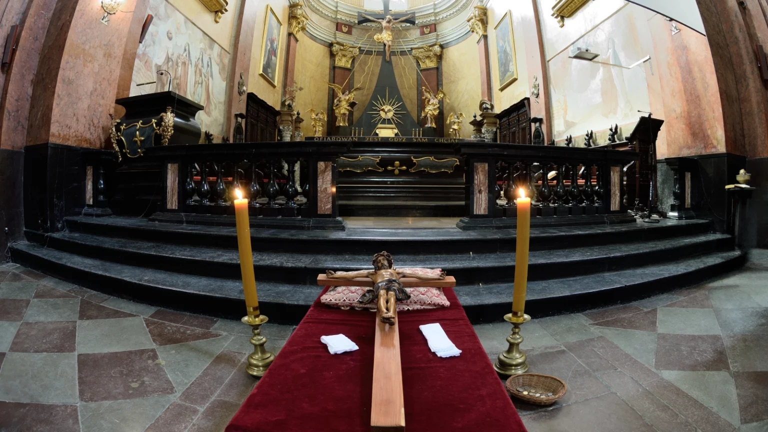 Głębia gestów Wielkiego Tygodnia Głębia gestów Wielkiego Tygodnia