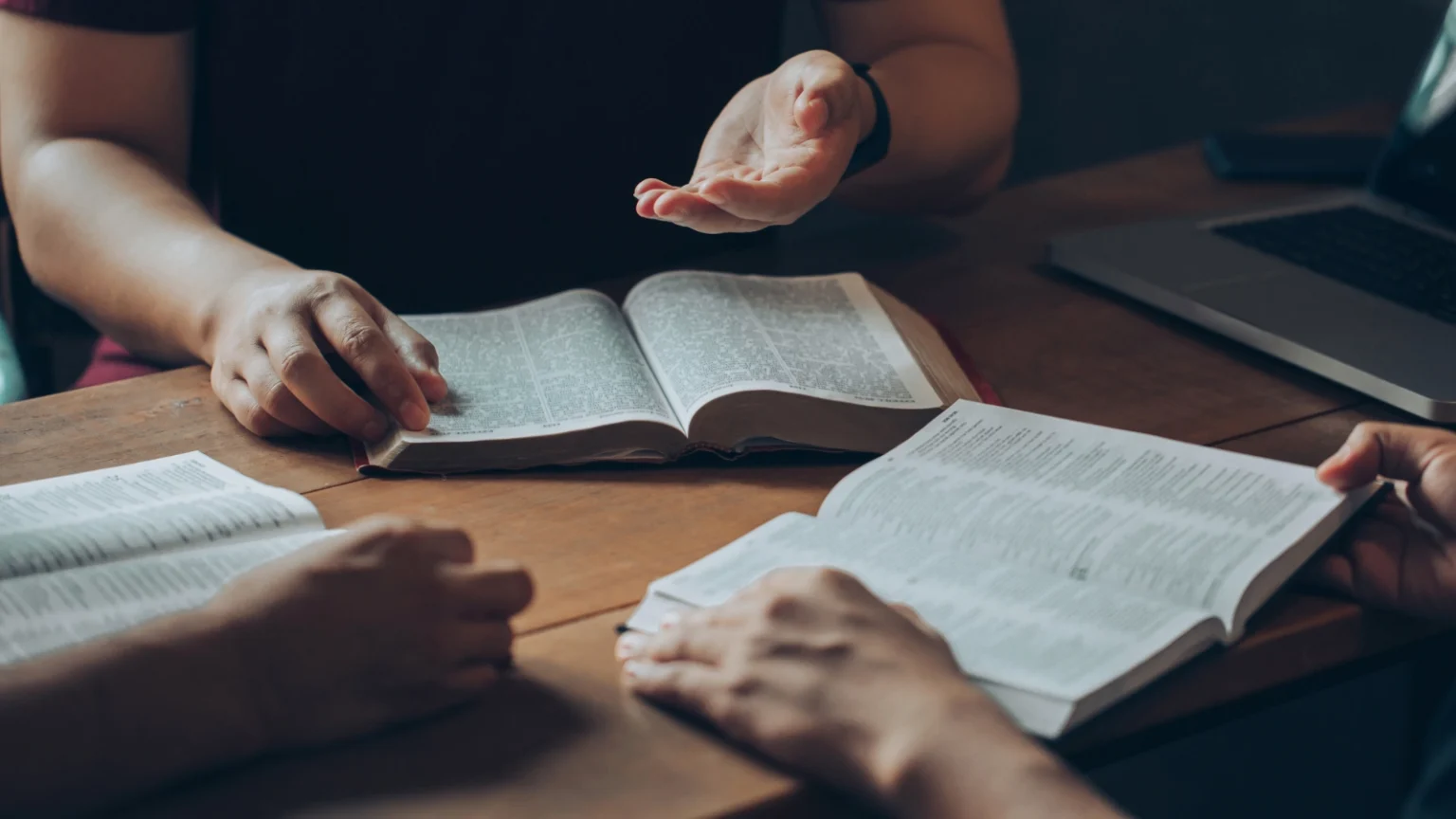 Formacja - powołanie chrześcijanina. Rozmowa z ks. bp. Grzegorzem Suchodolskim